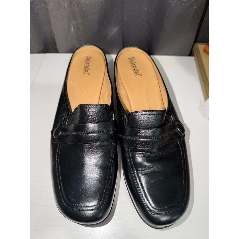 Bjorndal Black Gena Heeled Clog in 8